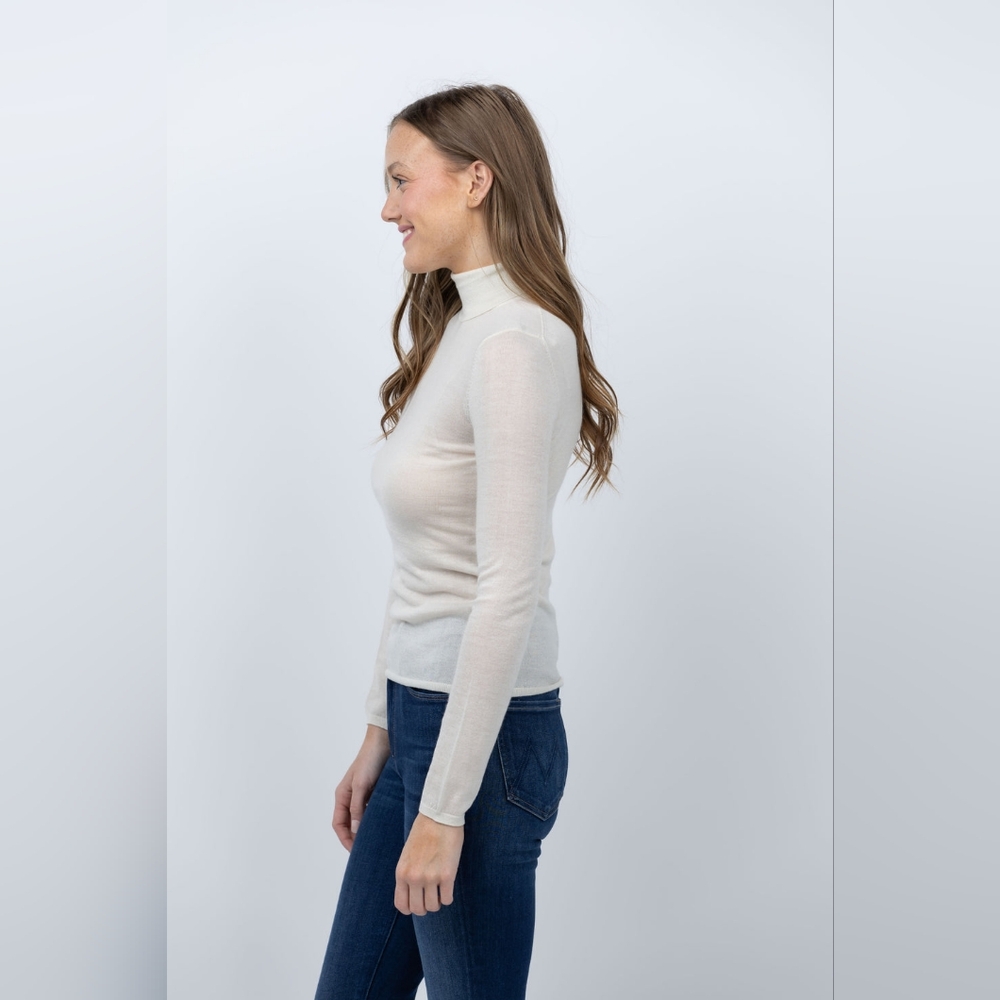 Classic Women's Cream Turtleneck Sweater